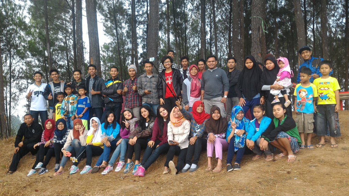 godeg75986507's tweet photo. Selamat datang duta wisata kebumen
Camping &amp; Explore Bukit Pentulu &amp; Batu Purba Karangsambung bareng temen" https://t.co/Yvy6ylzB1W