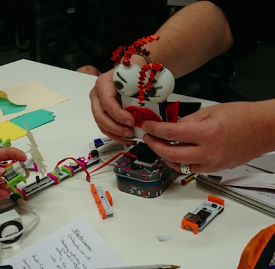 sorciererouge's tweet photo. Spooky #HackYourHalloween fun with littleBits at #PlugInSignals in Colchester https://t.co/x5w7IK7q1u  #MakerEd #DIY https://t.co/nUYMnY1kJP