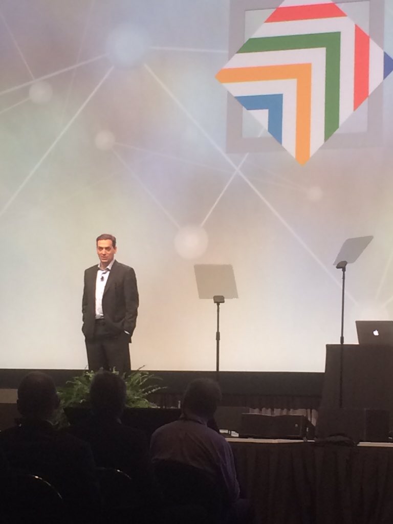 mustb's tweet photo. If you reward behaviour you get more of it. If you punish behaviour, you get less of it [sometimes] DanielPink#EDU15 https://t.co/W7zQIC1Nnb