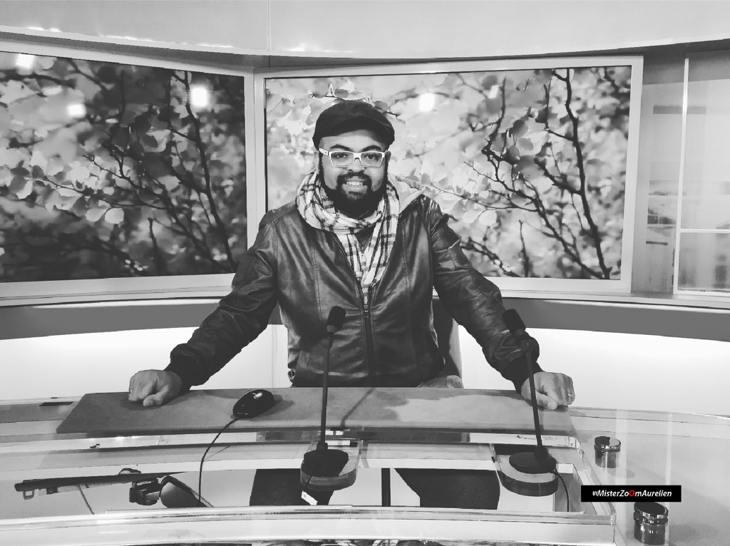 MisterzoomAurel's tweet photo. Les #VE2015 ici à @France3tv #paris grâce à @tourisme92 je vous conseil l'expérience 2016👍🏼 https://t.co/ioviIHnZUF https://t.co/SRE6xVvX5Q