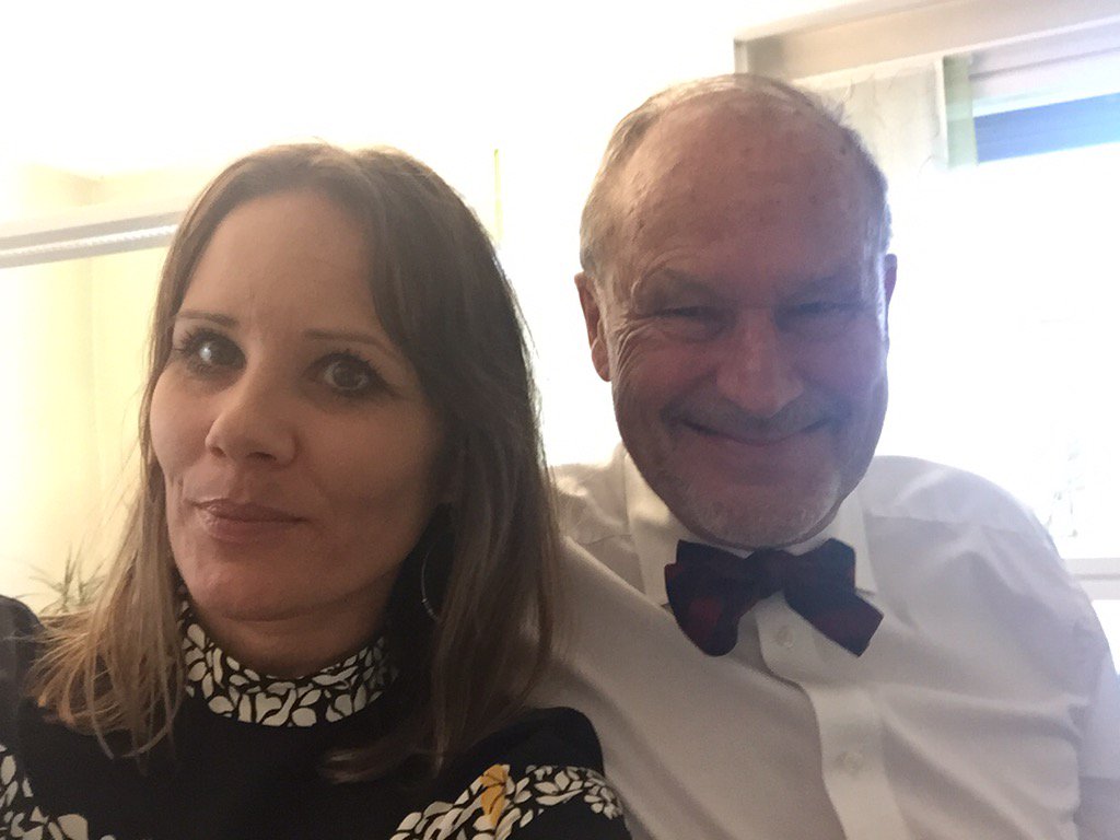 Selfie på jobb. Nært og inspirerende møte med Per F i lunsjen på klinikken. Pasienter og ansatte ved Blå Kors Senter