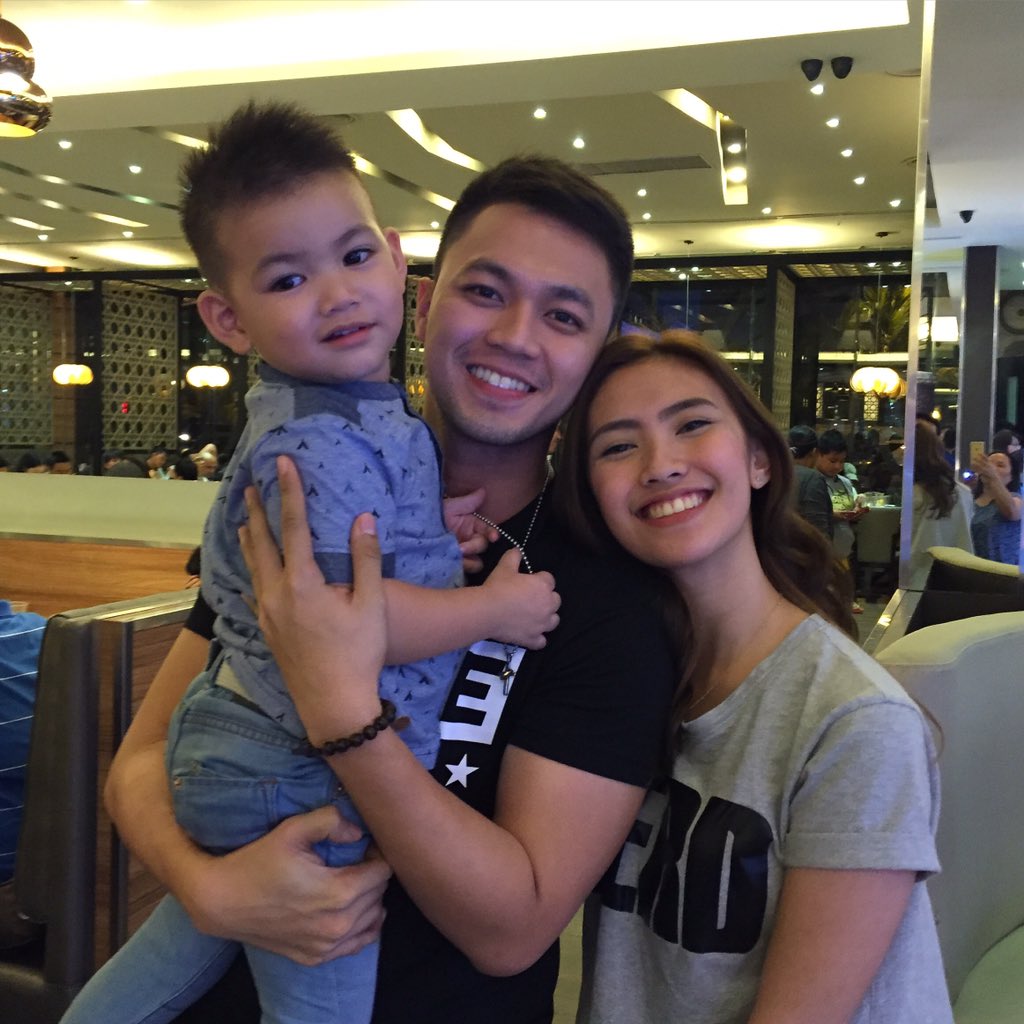 angelicaj__'s tweet photo. Anak ni Richard! Hindi maitatanggi kasi kamukhang kamukha! Pamangkin niya daw? HINDI AKO NANINIWALA! Hahaha😂 https://t.co/eLGomOdulf