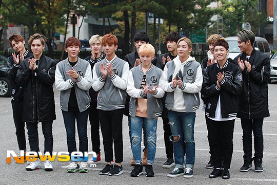SEVENTEEN_TH's tweet photo. 151023 SEVENTEEN @ Music Bank https://t.co/VcmSA90NGc