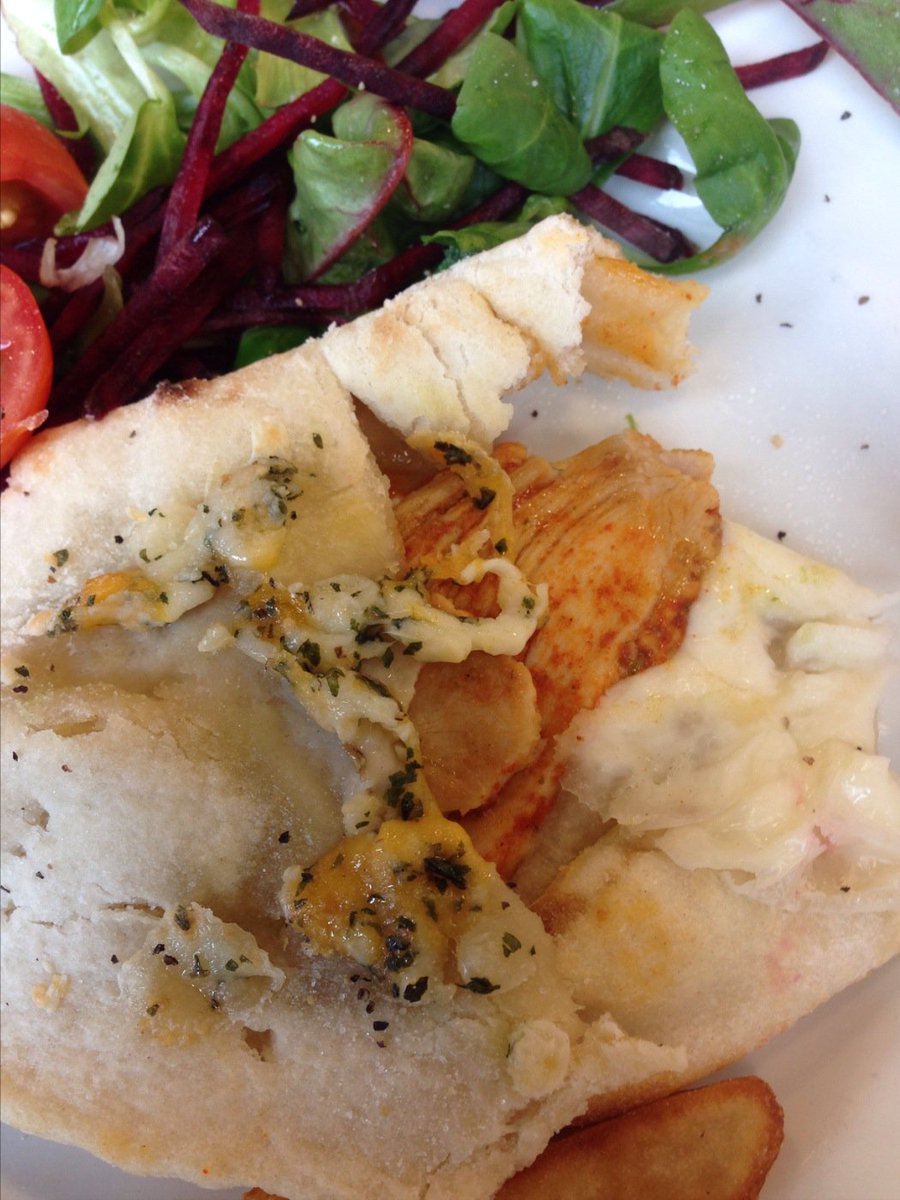 flissity's tweet photo. What I've learnt about @asda today: they put chicken tikka in a chicken and pesto flat bread. #notsainsburys #yuk https://t.co/Vz7hoJ50Sa