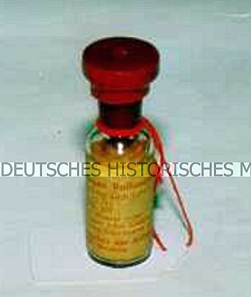 domblick2's tweet photo. Zum heutigen Welt-#Polio-Tag: #Ampulle #Lebendimpfstoff gegen #Poliomyelitis
https://t.co/2g4b0uWd6x
#Kinderlähmung https://t.co/XJEyAvejkF