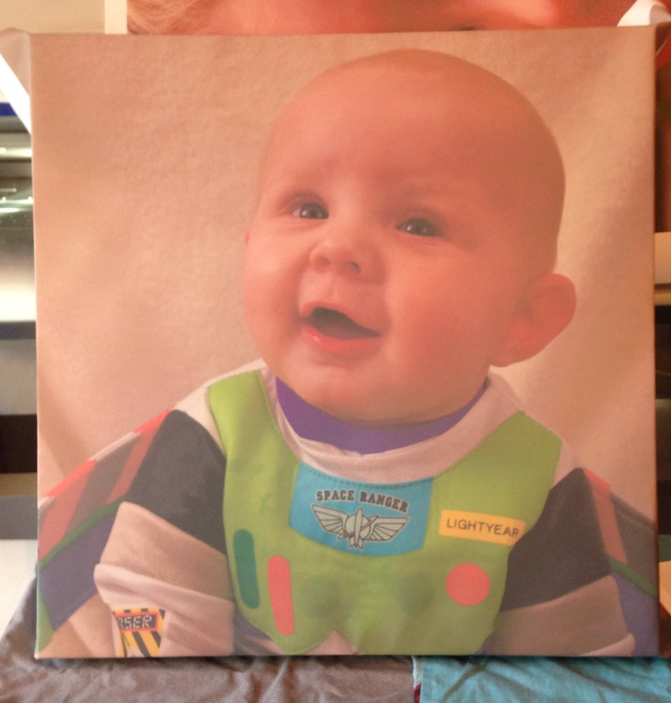 WordsofDesign's tweet image. 16" canvas NOW £17.00 
Limited stock. 
Personalised Christmas gift #Christmas #Canvas #giftsforher #localbusiness