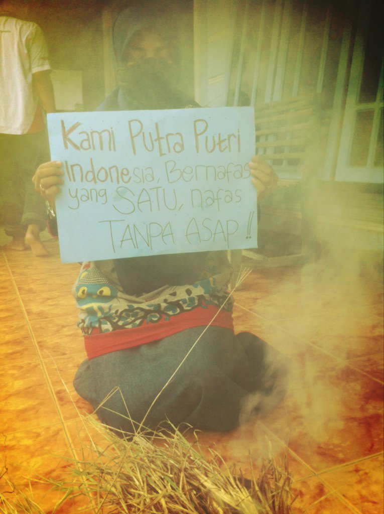 KAMMI_ACEH's tweet photo. Keputrian UIN arranirry juga turus serta dlm aksi #berbangsasatumelawanasap yg lain kita tunggu ya..
@UINarraniry https://t.co/eKpyx6QPKx