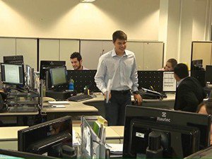 g1's tweet image. Jovens têm insegurança com relação ao mercado de trabalho, diz pesquisa glo.bo/1NzZS2g #G1