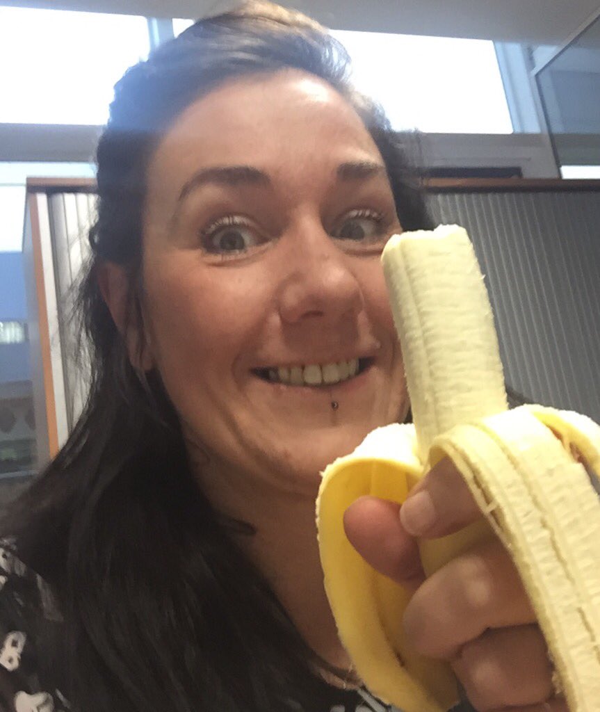 TracyLSteel's tweet photo. Bananas fight off flu so #GetYourBananaOn https://t.co/1F8SL3AVqf