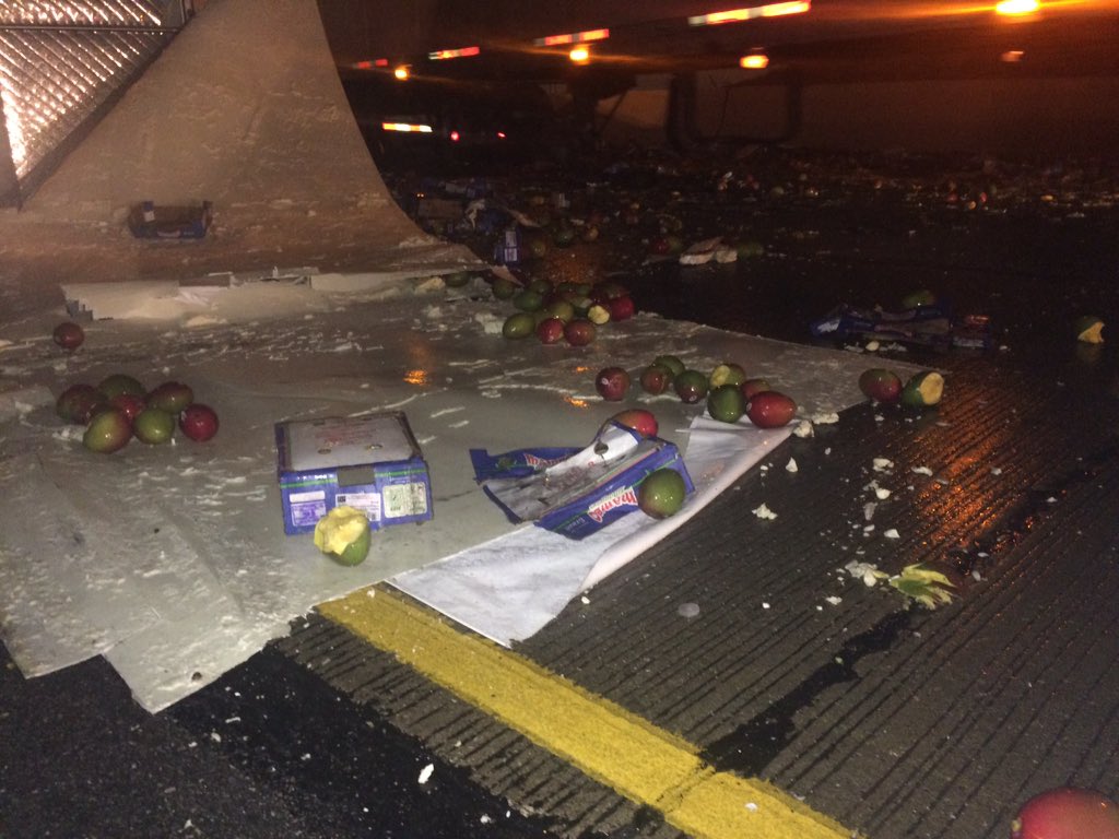 Nina_Criscuolo's tweet photo. Clean-up crews say it could be another 2-4 hours before north split ramp reopens. #Daybreak8 #MangoMess https://t.co/B6hXrGIOU6
