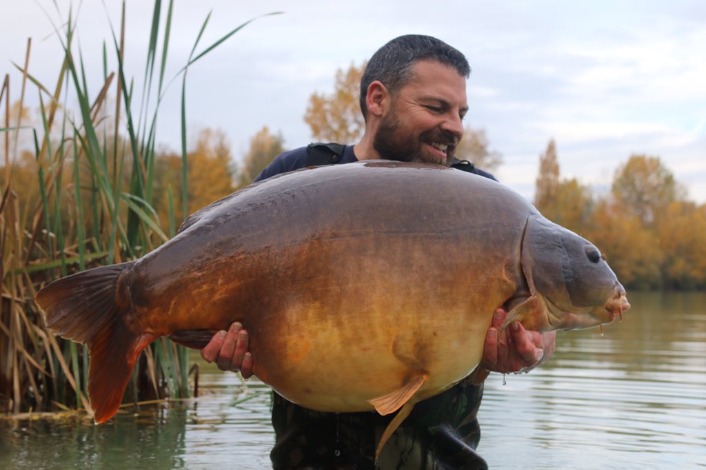 Buzz with Roberts fish at 65lb from Alcatraz #korda #teamkorda #carponlybigger