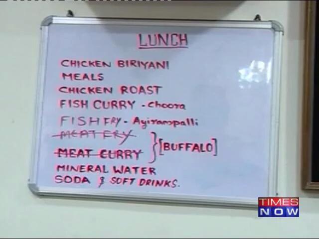 Nauphal's tweet photo. 1) Morning. 2) Afternoon.  
Beef -1, Oolakal -0 https://t.co/iqCYvm0kvM