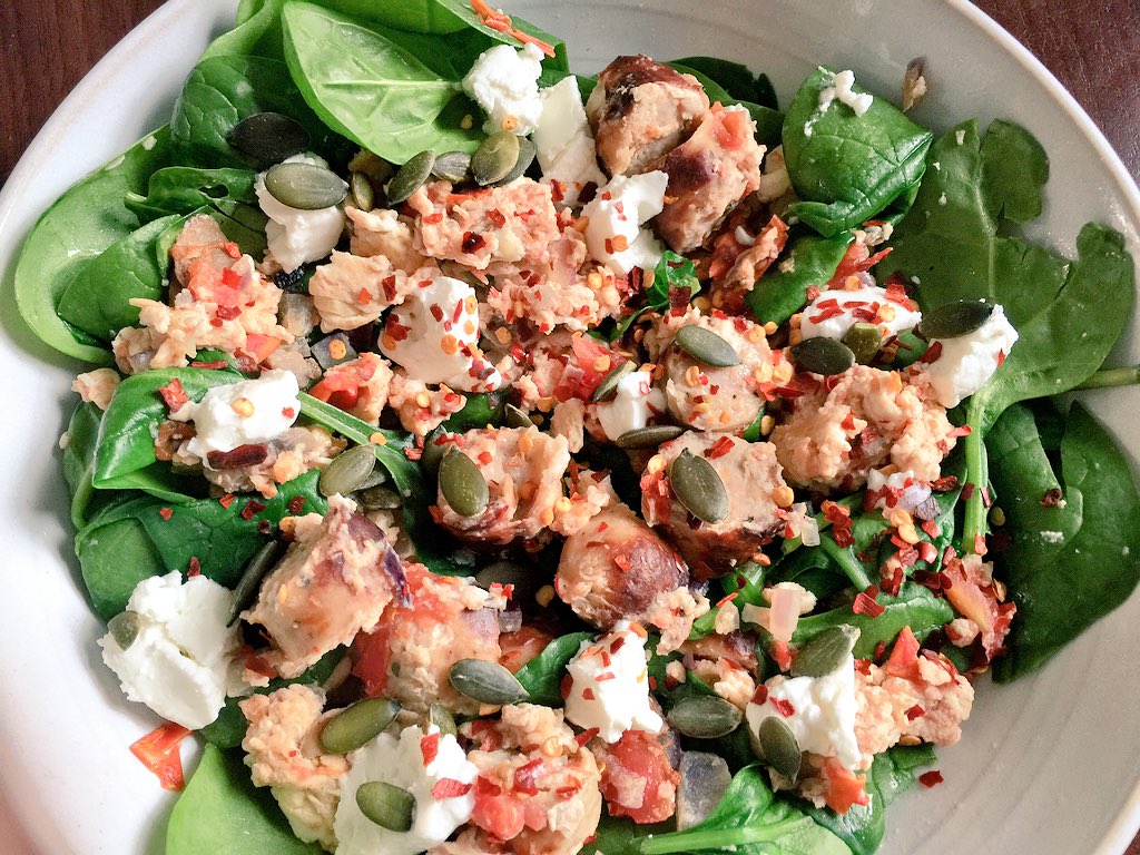 simply_sugar3's tweet photo. This breakfast is epic!Egg scramble with veg,spinach, chicken breast sausage, goats cheese, chilli &amp; pumpkin seeds https://t.co/UdbA9HqGk5