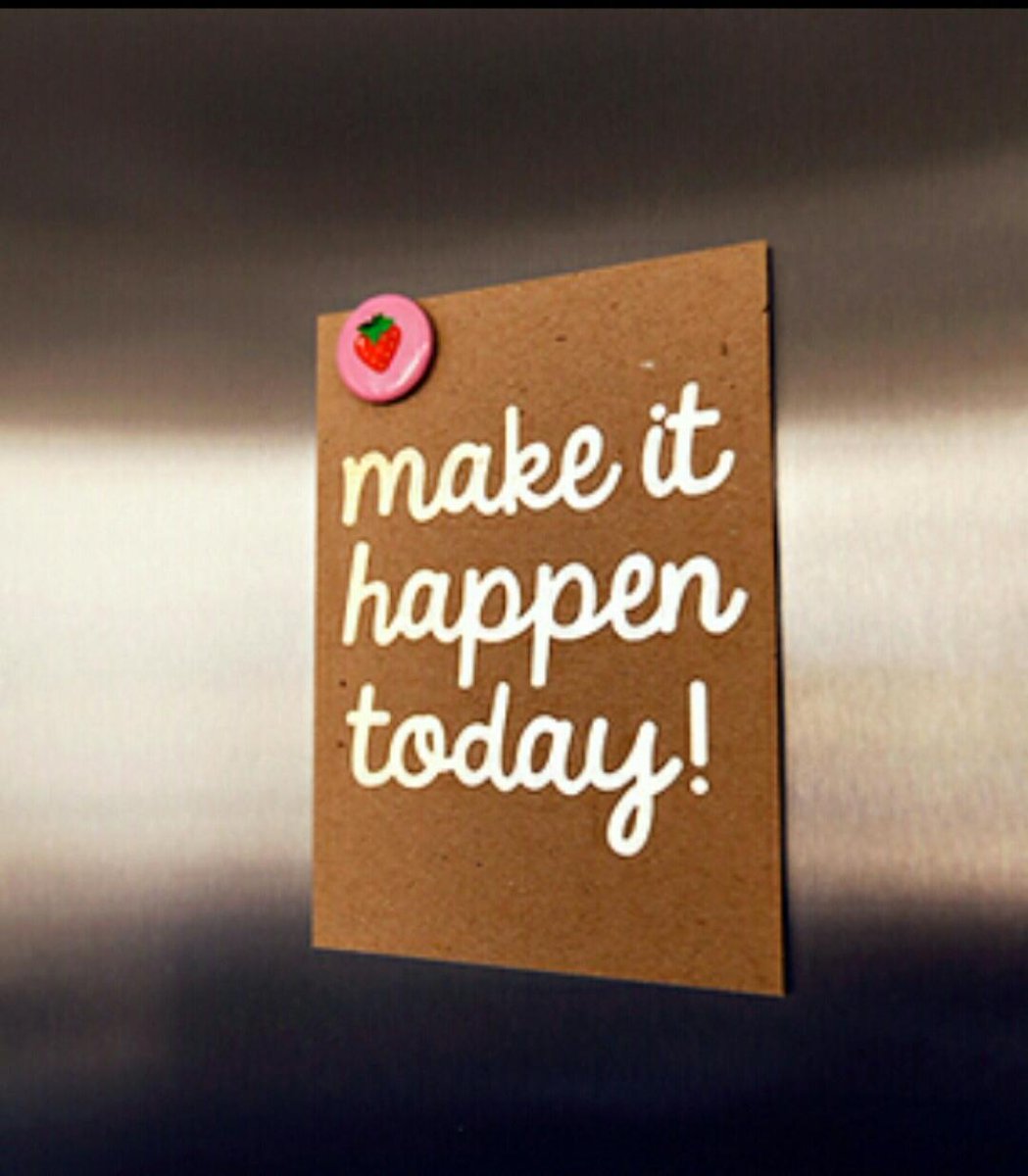 LaClePrivee's tweet photo. Porque NO HAY SUEÑO DEMASIADO GRANDE, ni soñadores pequeños... ¡hoy sal a hacer que las cosas sucedan! 😊 Bonjour! 💛 https://t.co/isOFIKBpCo