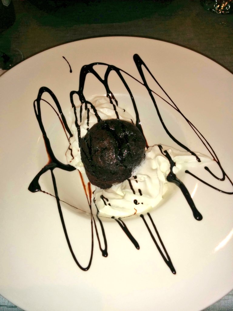 PaulicaVal's tweet photo. Quiero dar las gracias a @CafeconGoles por la maravillosa cena en Rest. #ElPorFin en #Zaragoza. Parrillada de lujo!! https://t.co/UBnwy589CP