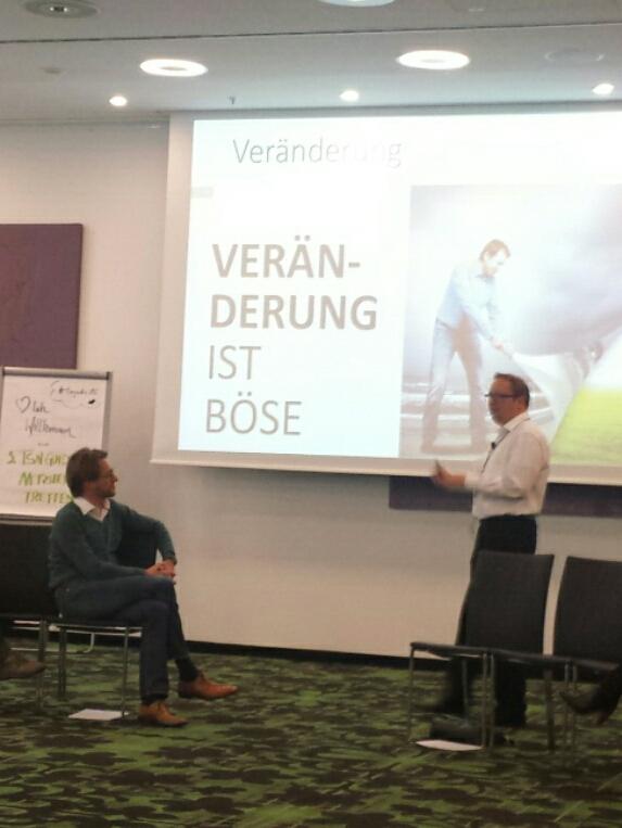winfried_ebner's tweet photo. Jetzt isses raus - #AndersArbeiten #telekomwall #tsnguides https://t.co/InVufN8KbY