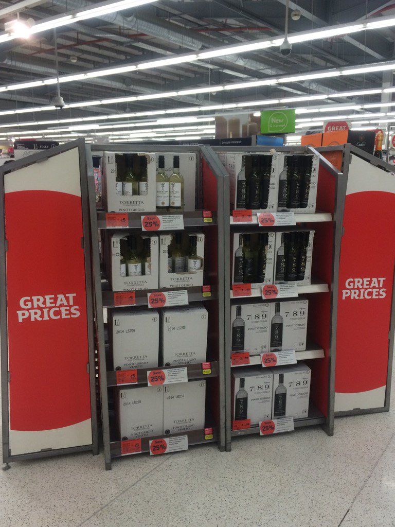 DerekN_2014's tweet photo. We now have 25% off wine to go with the 25% off clothing#visit sainsburys Hazel grove https://t.co/YcweF1Jf29