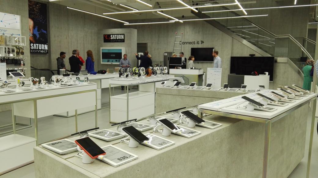 Allround_PC's tweet photo. Cooles Konzept @ Saturn Connect Store #Koeln #saturnconnect #allroundpc https://t.co/3T9pyeoXuW