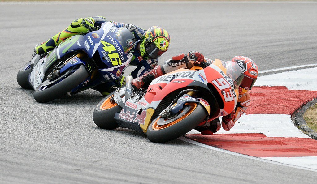 Metro_TV's tweet photo. [Populer] "Mad Dog" The Raid Gadungan Mengomentari Insiden Rossi vs Marquez https://t.co/8XLMHdAi7j https://t.co/SEqlnm1AjI