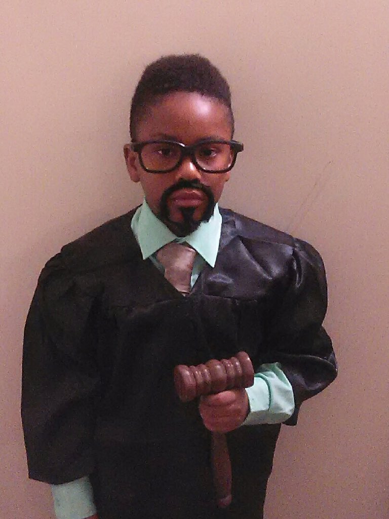 DayeLuvsQuai's tweet photo. @JudgeGregMathis Homecoming week at my son school. Yesterday was Role Model Day. And he was you. What do you think? https://t.co/v30CSOpah0