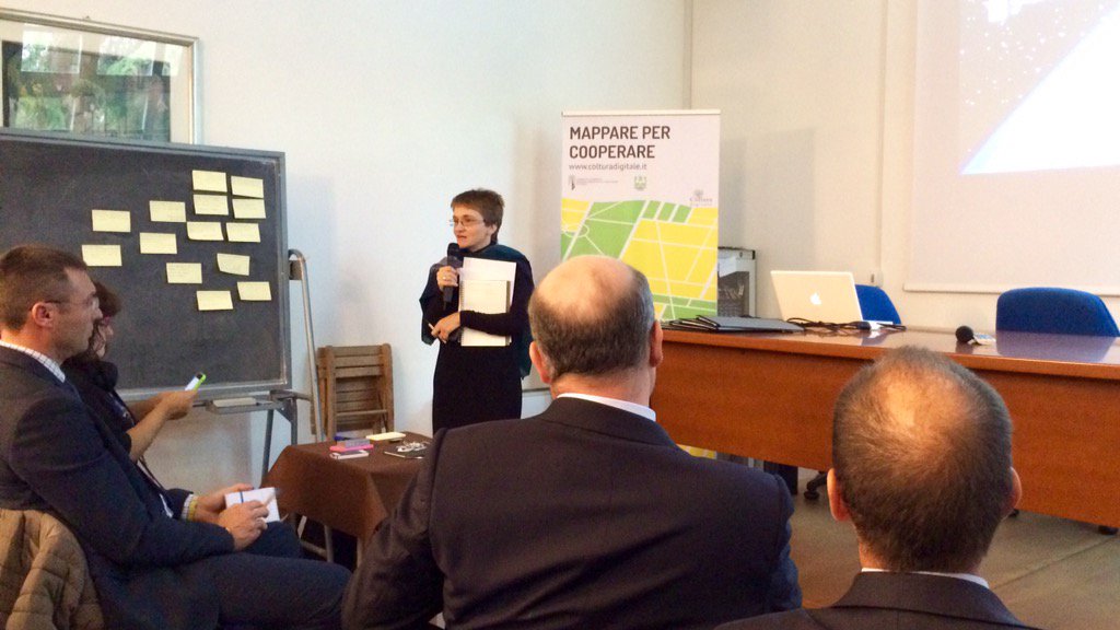 LiveUru's tweet photo. #map2coop @SMARTina_it ringrazia i docenti per loro passione e competenza: Piersoft, Marzia Camarda e Alice Massano https://t.co/YKSTUig45P