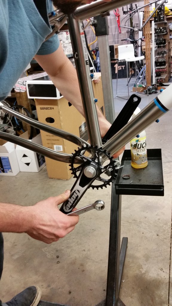 slamsixtynine's tweet photo. More fat coming. This is very special. @salsacycles @slamsixtynine #fatbike #ilovefatties #smokestonebikes #fat69 https://t.co/3sh4MLWoUh