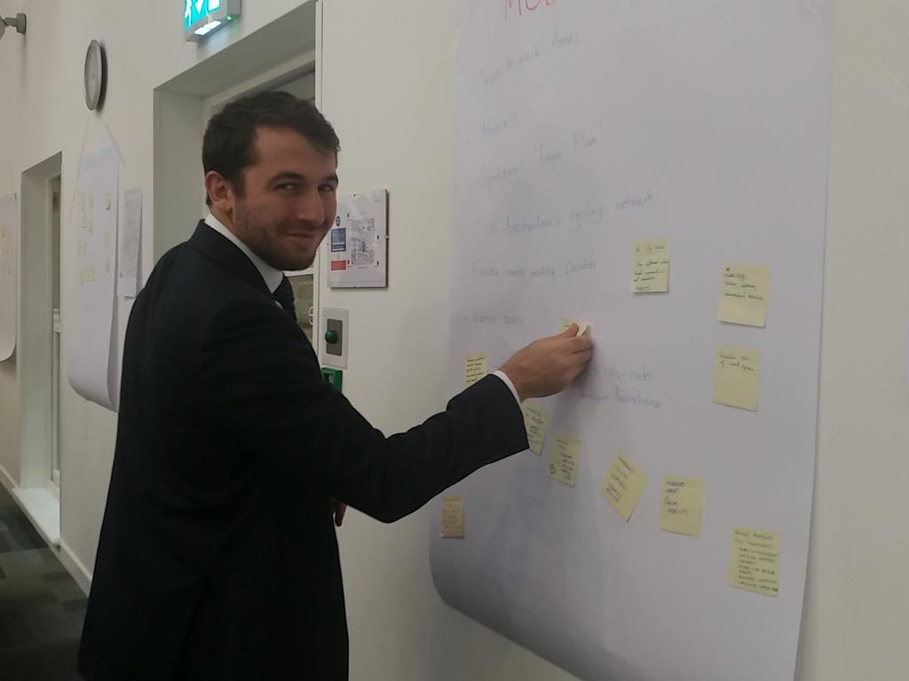 DimaQF's tweet photo. @ArcadisGlobal @ARCADIS_GS 
Mobility workflow 
Familiar faces
#Shapersareshaping https://t.co/OlF4blKDOR