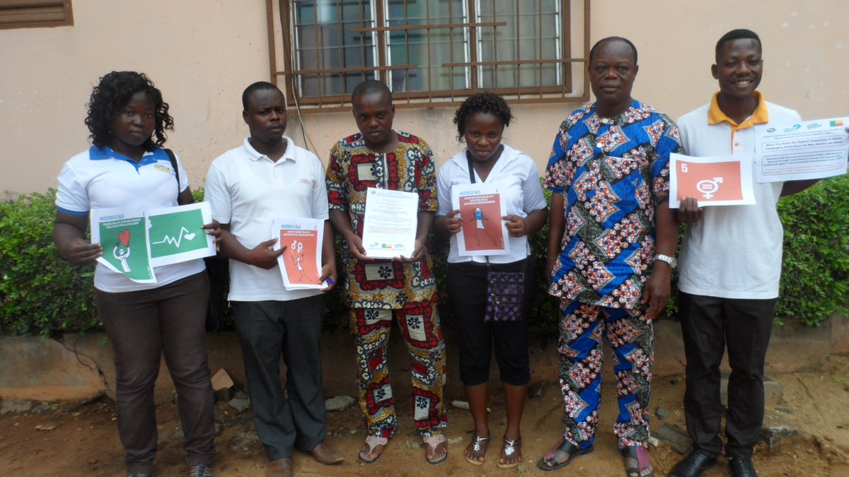 craddes's tweet photo. 27/10/2015, Advocacy with the Local Gov Akpro-Missérété to demand stronger commitment to SRHR in the SDGs  #5Pledges https://t.co/nkYRc8m86h