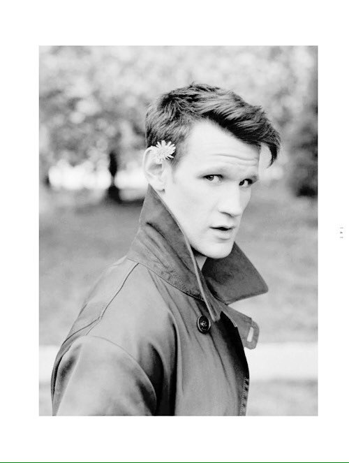 HAPPY BIRTHDAY to my favorite doctor and one of my favorite actors!!!!!!! ily matt smith 