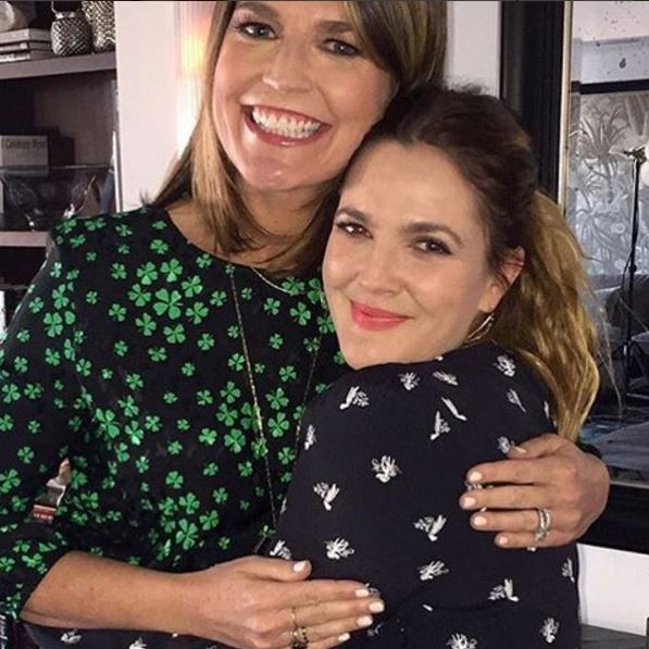 TODAYshow's tweet photo. Today on TODAY...Technical difficulties at #WorldSeries, preview of GOP debate, &amp; @SavannahGuthrie w/@DrewBarrymore https://t.co/mCJQynawZT