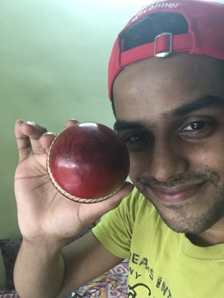 jdnats's tweet photo. Thanks a lot @sports365in For This @YUVSTRONG12 Signed Ball #10Days10Contests #S365DC https://t.co/x2fVqxUOIm