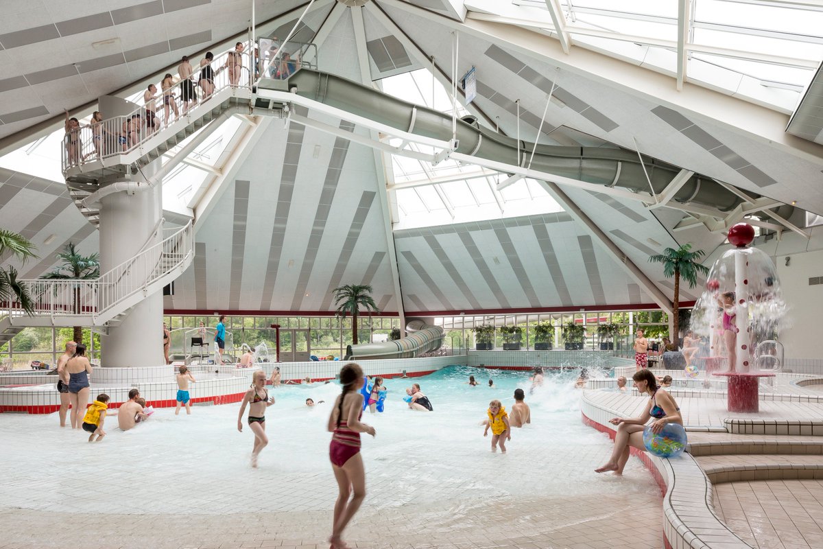 zwembadweert's tweet photo. Herfstvakantie 26 oktober t/m 1 november dagelijks geopend vanaf 10.00 uur! https://t.co/555i21U8cg