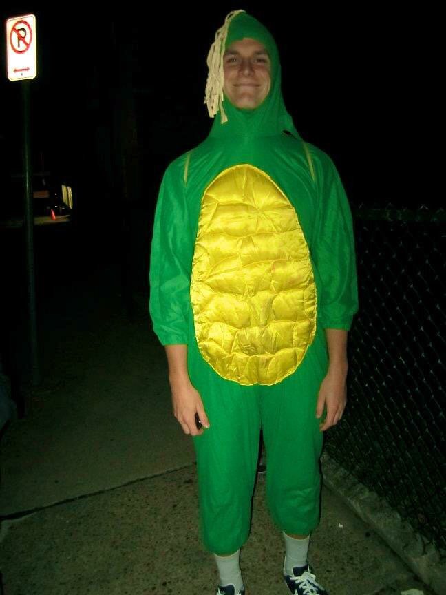jennamono's tweet photo. @fsmikey @FSBigBob would this outfit be too corny?? 😁 let me in!! #FSPensSection https://t.co/JlmGMbeqGJ