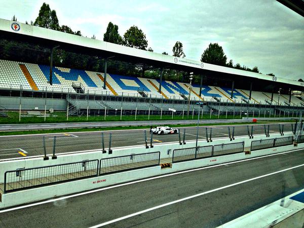 WalletEsrl's tweet photo. #MonzaHack avrà luogo all’interno del circuito F1 il 29-30 Ottobre #Hackathon #ConnectedAutomobiles @ConnectAuto2015 https://t.co/5aMvymWUmk
