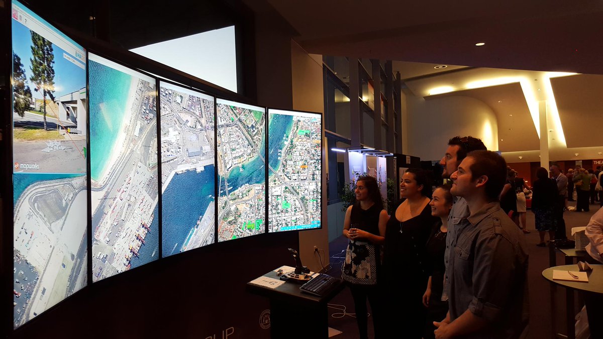 Amristar's tweet image. Lots of interest in Earthmine and Mapworks on HAGIS at #NHCPerth. Come around the corner to see and play