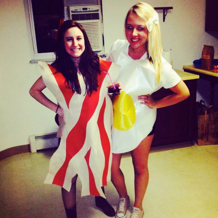 jennamono's tweet photo. @fsmikey @FSBigBob I need to meat you guys #FSPensSection #brotein https://t.co/OYhjq0KpKm