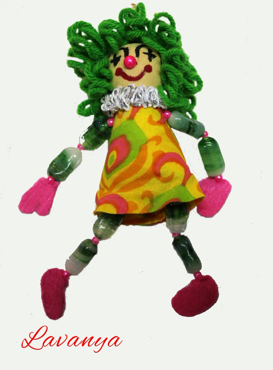 ShivanjaliTrust's tweet photo. For Christmas, Our special Clown Doll #clowns #dollsmaker #stuffeddolls #cotton #Christmas @ShivanjaliTrust https://t.co/GItzOIjiKI