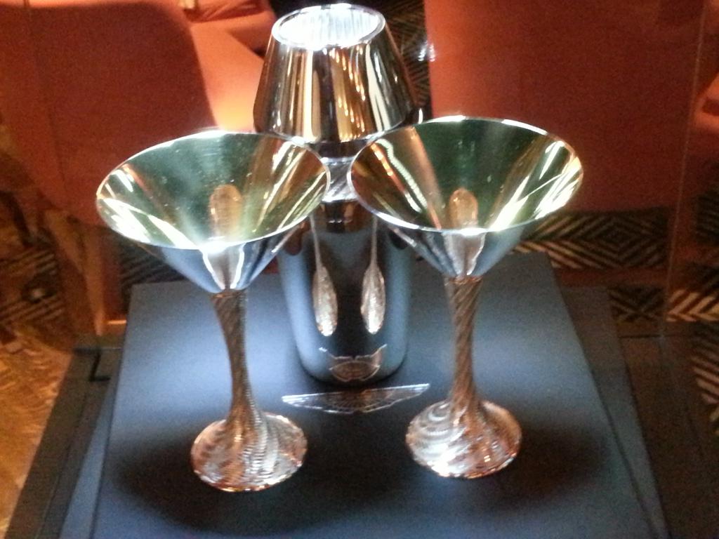 LuxuryChannel's tweet photo. Shaken not stirred - beautiful #craftsmanship by @grantmacdonaldS. #SPECTRE #Timeless100 @astonmartin @LuxxPR https://t.co/zbKq2WH8mW