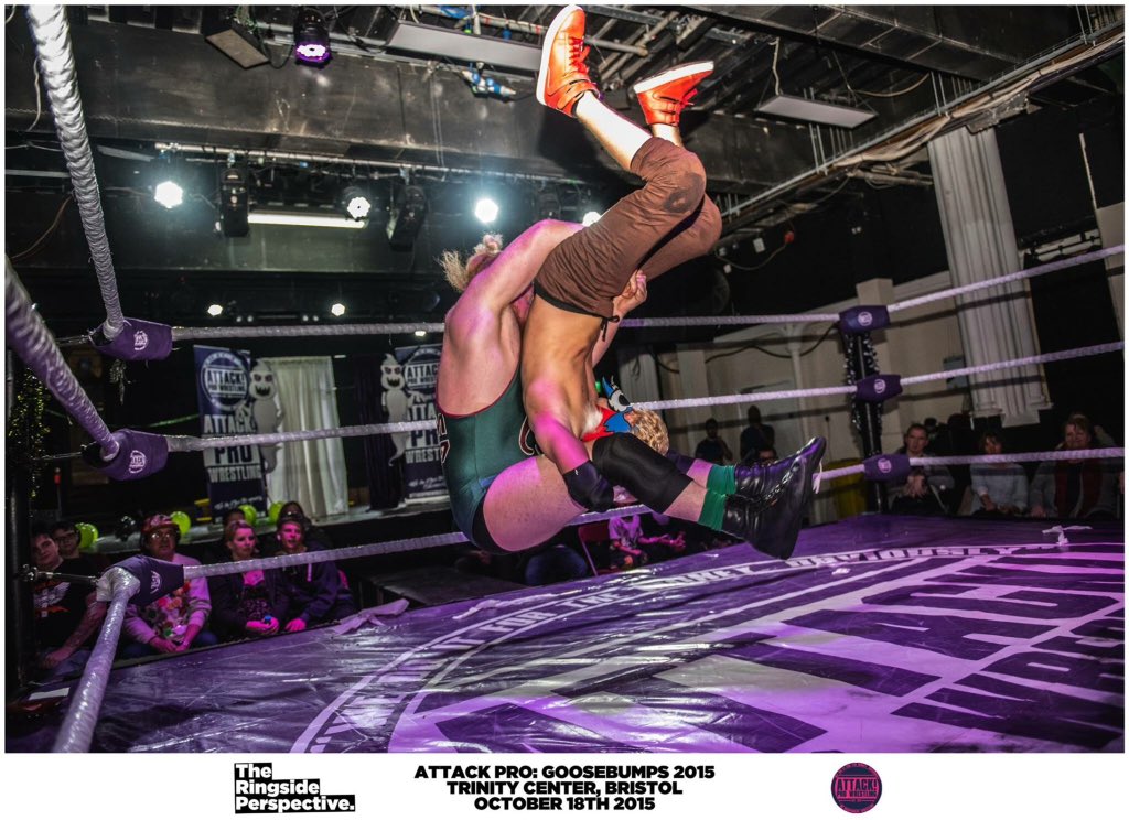 KidLykos's tweet photo. Getting dropped on my head. Expertly captured by @OliRingside #OMWP https://t.co/dn3LJXNXWn