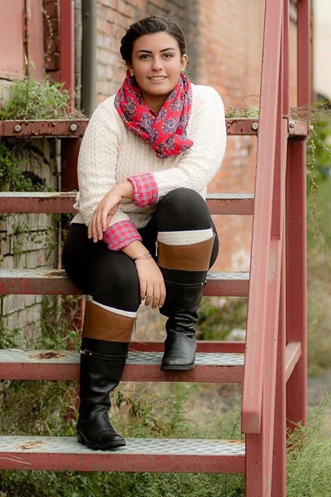 sallysphoto's tweet photo. CLASS of 2017 MODEL @angelfish950 scoped out new photo sites #gorgeous #jrmodel @taunton2017 https://t.co/PAkOlaAIhy https://t.co/pFQnSvPkiY