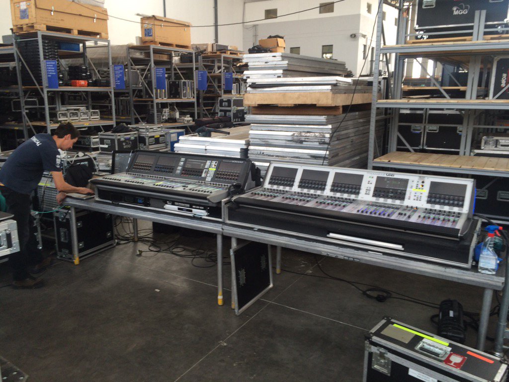 Ons prep klank vir <a href="/AfrIsGroot/">Afrikaans is Groot</a> die konsert! <a href="/Gusteitge/">Gustav Teitge</a>