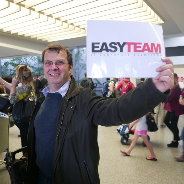 EasyBlogs's tweet photo. #OOW15LeOff Ne ratez pas le 3e debrief des Experts à San Francisco #OOW15FR pour décrypter les annonces d'hier ! https://t.co/4hpjsbtJS1