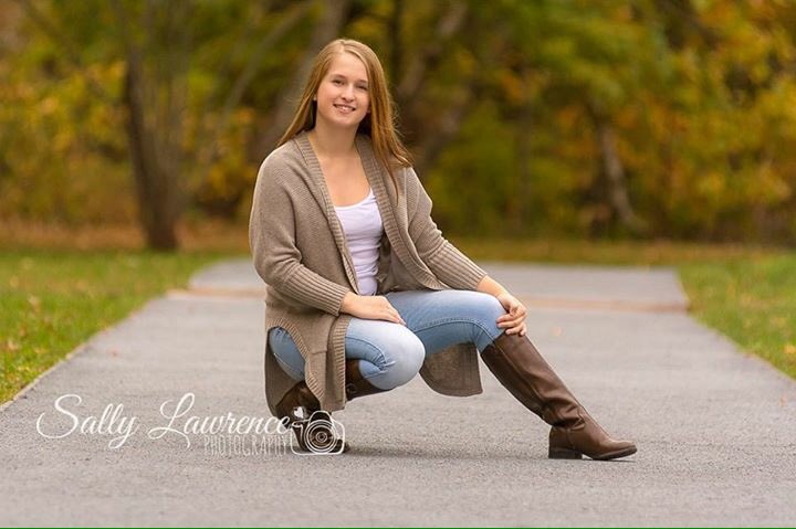 sallysphoto's tweet photo. CLASS of 2017 MODEL @_dblanchard_ fall photo demo #shesabeauty #jrmodel @taunton2017 https://t.co/PAkOlaAIhy https://t.co/RKlxmxAa8G