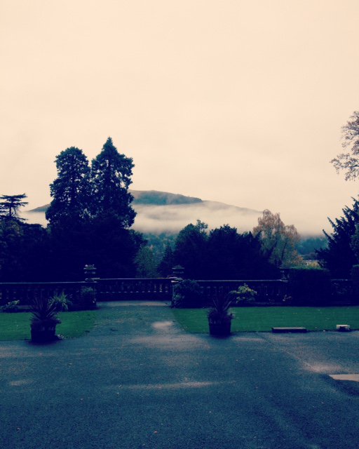 YS_Castlerigg's tweet photo. Clouds are amazing round #Keswick today! #herecomestherain https://t.co/IUsnaLsWHl