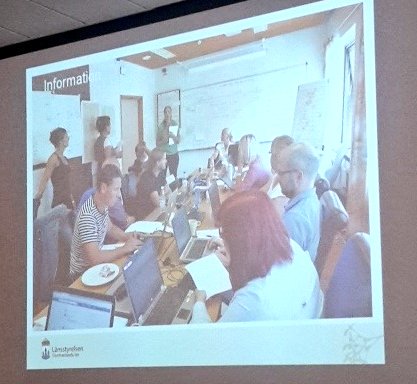 BRSKrisekom's tweet photo. Uddholm: 35 persons incl. ppl from other organizations worked w comms during the Västmanland Forest Fire #criscom15 https://t.co/hRk1Ge8beS