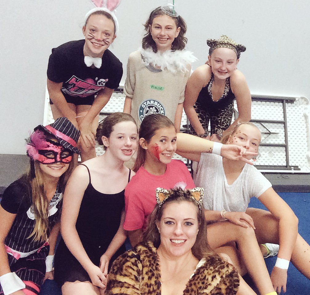 coach_kyra's tweet photo. Round one of Halloween at @cheerucc! #ForMyLeooards #ImALeopard https://t.co/5O93OxWZYB