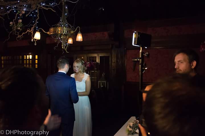 fineNdandy13's tweet photo. At the lovely @TheBelleEpoque Monday evening with @JonnyDraperfoto on his excellent #wedding #workshop https://t.co/pudUOcHq09