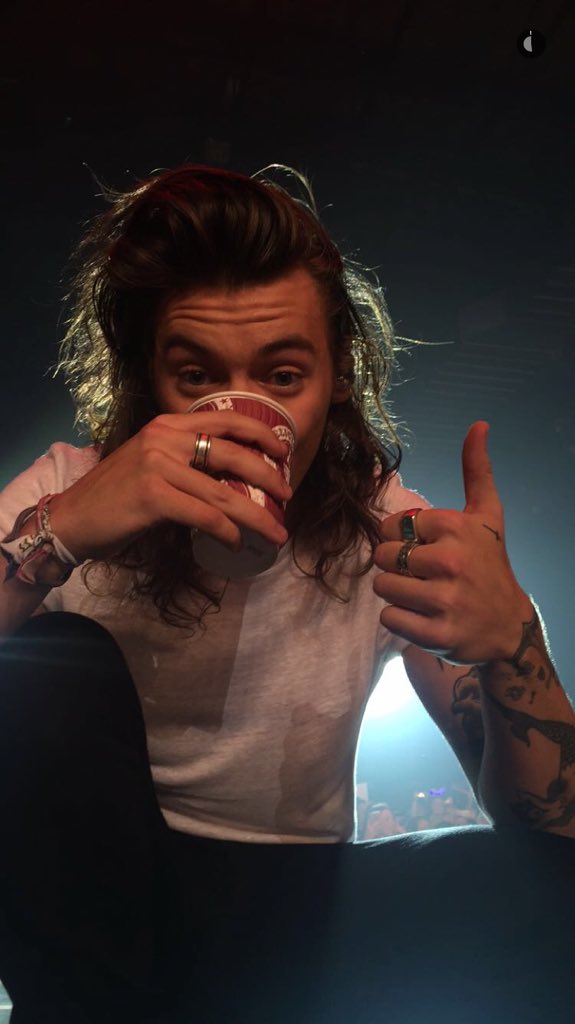 _OneThings's tweet image. On n'en parle de cette photo ? 😍 #AMAs1D