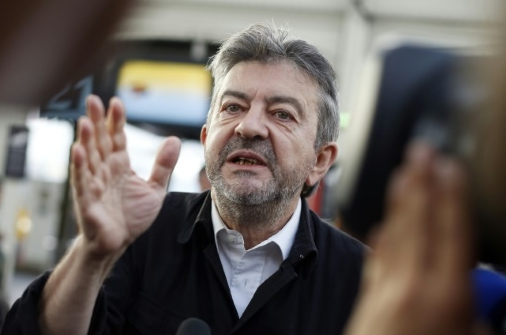 publicsenat's tweet photo. Débat dans le Nord: @JLMelenchon accuse les médias "d'installer le tripartisme" : https://t.co/hrwMTSd8DB https://t.co/9SrMh7TCkH