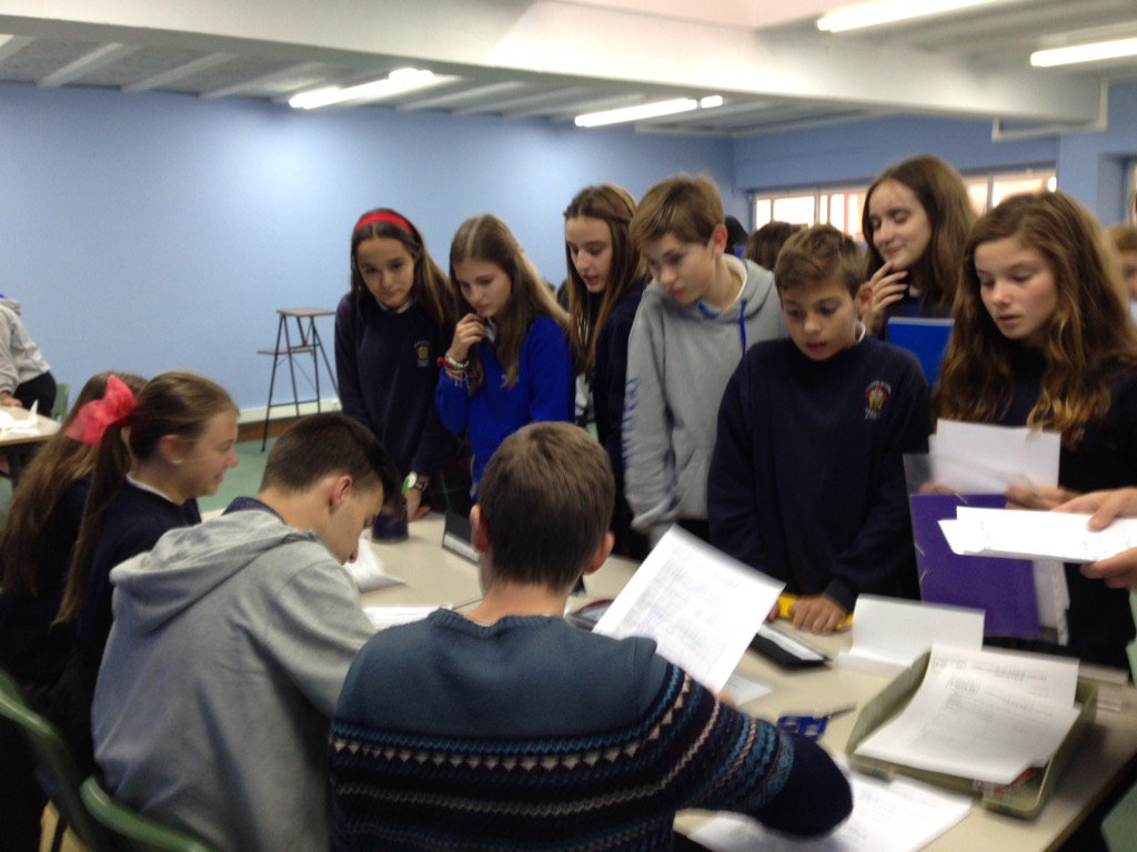 maristamaticas's tweet photo. Como en la vida real, nuestros alumnos dejan los trámites para el último día en #pqslm https://t.co/PBCKr4ekE4